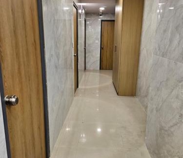 Surat Hotel | Hotel OLOTUS
