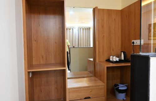 Malviya Nagar Hotel | Hotel Om Elite Stay