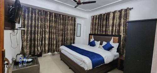 Bhagsu Nag Hotel | Hotel Om Palace Mcleodganj HP