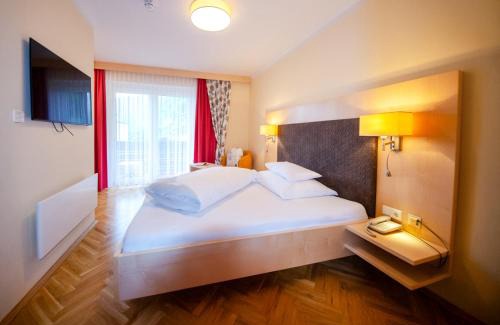Steindorf am Ossiacher See Hotel | Hotel Ossiacher See