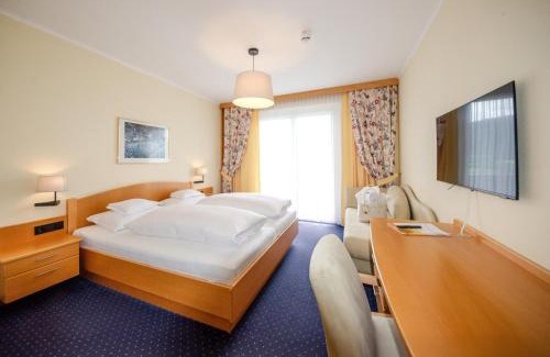 Steindorf am Ossiacher See Hotel | Hotel Ossiacher See
