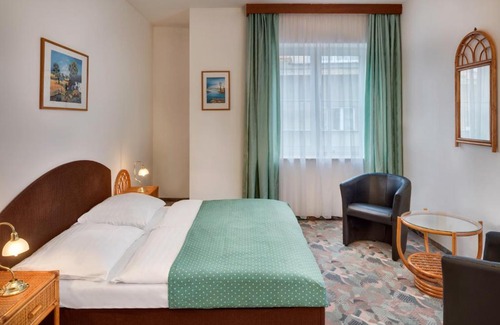 Podoli Hotel | Hotel Otar