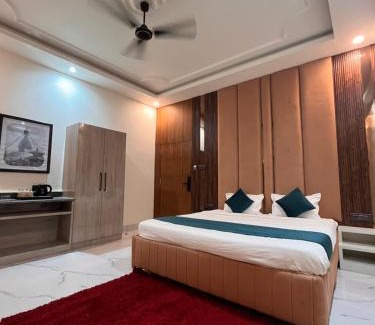 Nepalgunj Hotel | Hotel Pahuna Ghar