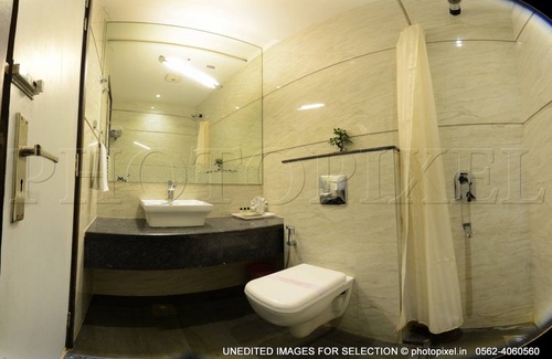 Etmadpur Hotel | Hotel Palm Galaxy
