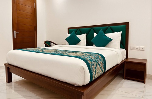 Mahipalpur Extension Hotel | Hotel Palm View by JMD Group