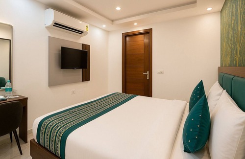 Mahipalpur Extension Hotel | Hotel Palm View by JMD Group