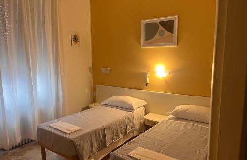 Cesano Boscone Casa | Hotel Parini