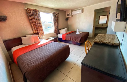 Avenida Revolución Hotel | Hotel Paris