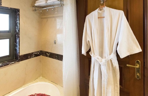 Park Road Hotel | Hotel Parle International