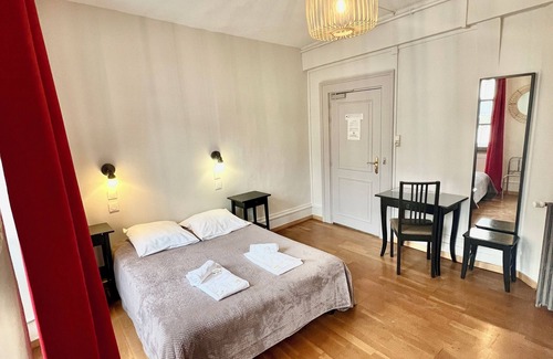 Petite-France Hotel | Hotel Patricia