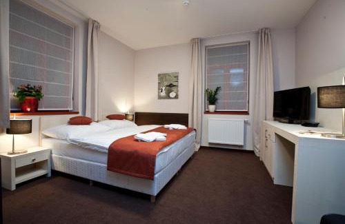 Komarno Hotel | Hotel Peklo