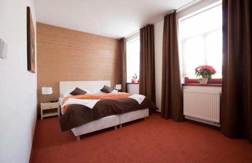 Komarno Hotel | Hotel Peklo