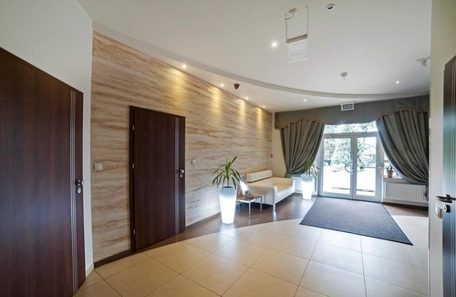 Aleksandrow Lodzki Hotel | Hotel Pelikan