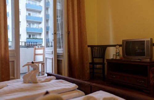 West Berlin Centre Casa | Hotel Pension Bernstein