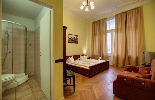 West Berlin Centre Casa | Hotel Pension Bernstein