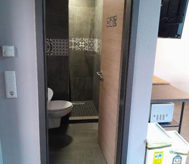 Solingen Apartamento | Hotel-Pension Schlafpunkt in Solingen