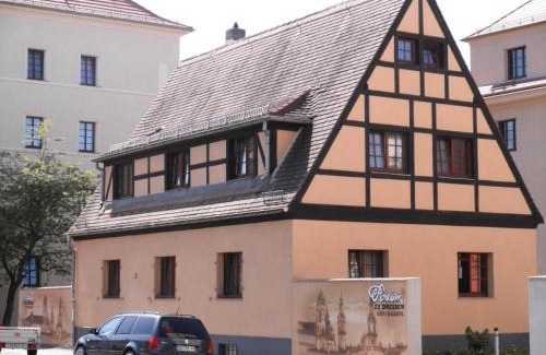 Dresden Casa | Hotel Pension zu Dresden Altpieschen