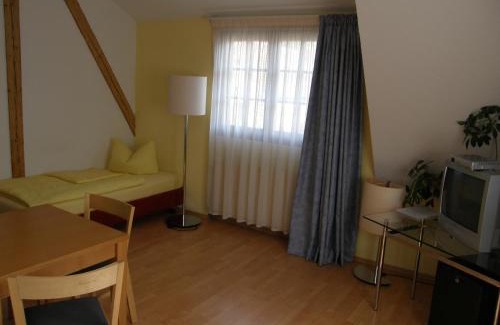 Dresden Casa | Hotel Pension zu Dresden Altpieschen