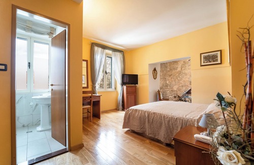 Old Town Hotel | Hotel Peristil