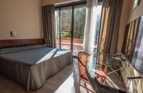 Zona XVI Torrenova Hotel | Hotel Petra