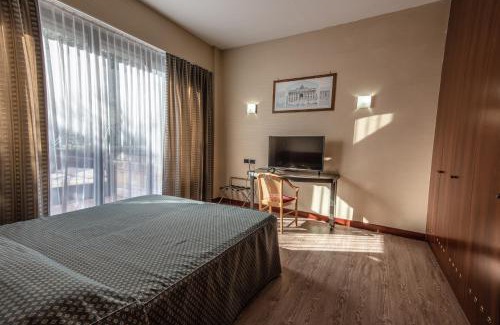 Zona XVI Torrenova Hotel | Hotel Petra