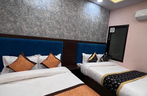 Amritsar Hotel | HOTEL PINK Residency -Couples, Family, Corporate - 50M from Golden Temple -Newly Opened