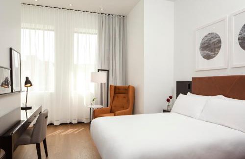 Old Montreal Hotel | Hotel Place D'Armes