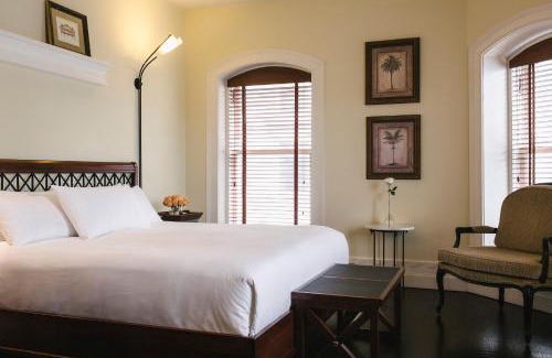 Old Montreal Hotel | Hotel Place D'Armes