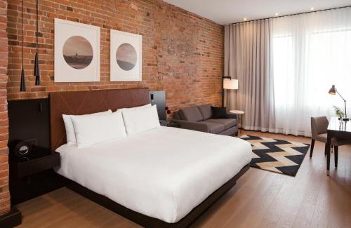 Old Montreal Hotel | Hotel Place D'Armes