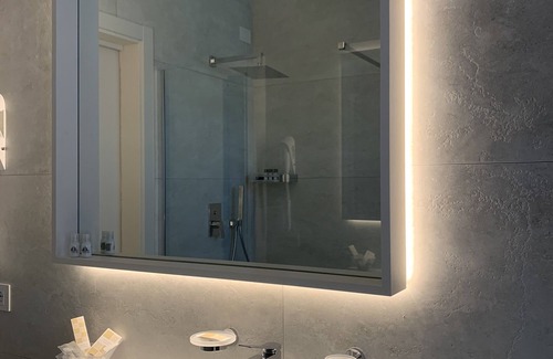 Mira Hotel | Hotel Poppi