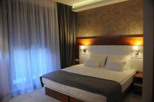 Skaljari Hotel | Hotel Porto In
