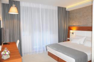 Skaljari Hotel | Hotel Porto In