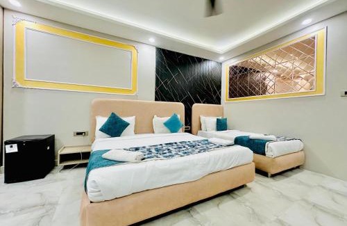 Mahmoorganj Hotel | Hotel Prabhawati Palace Near Kashi-Vishwanath Temple
