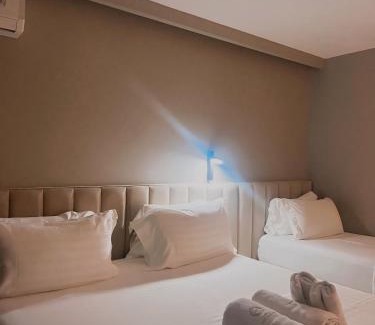 Shengjin Hotel | Hotel President
