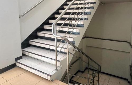 Waru Casa | Hotel Prisma Mitra RedDoorz