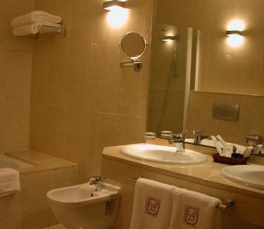 Centro histórico de Baeza Hotel | Hotel Puerta de la Luna