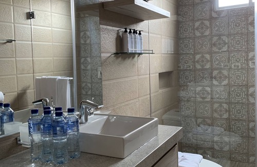 Barrio Garzota Hotel | Hotel Puerto Pacifico Guayaquil Airport