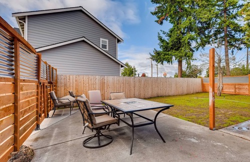 Lakewood Casa | Hotel Quality Stay in the Heart of Lakewood