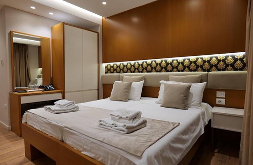 Tirana Hotel | Hotel Queen