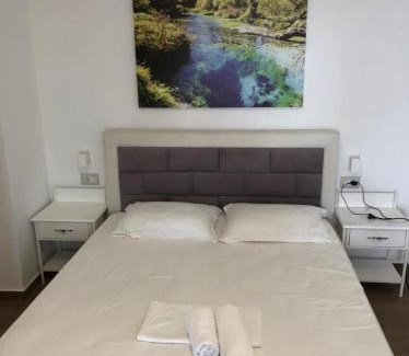 Ksamil Hotel | Hotel Queen Margaret Seaside
