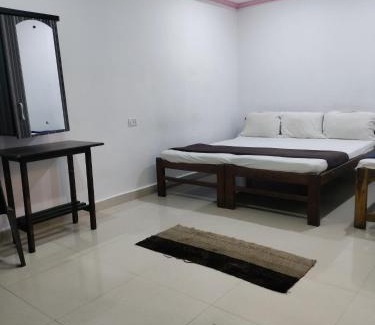 Calangute Hotel | Hotel Queen Queen Sea