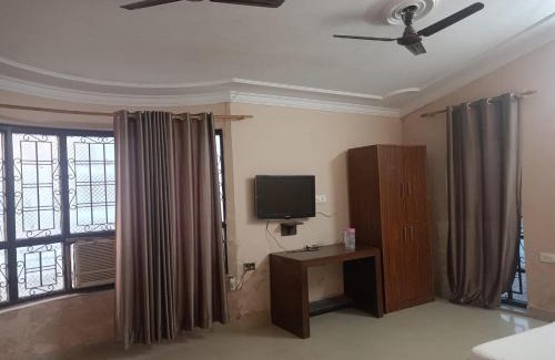 Clement Town Hotel | Hotel Queens Pearl Inn
