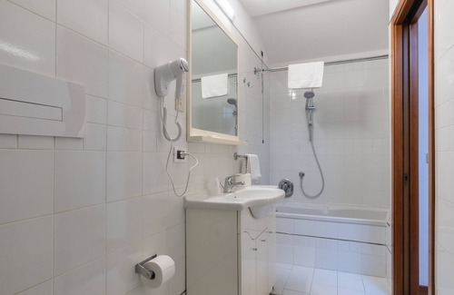 Sandrigo Hotel | HOTEL QUERINI Business Hotel Sandrigo