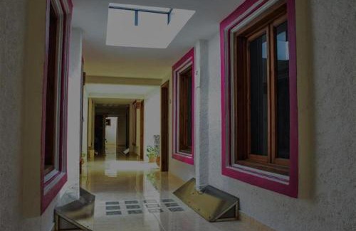Barrio de La Merced Hotel | Hotel Real del Carmen - Ideal para familias y parejas