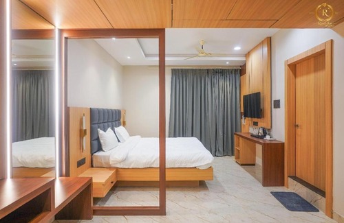 Bolangir Hotel | Hotel Radhika Regency