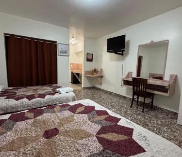 Little Havana Hotel | Hotel Rainbow - Miami - Little Havana