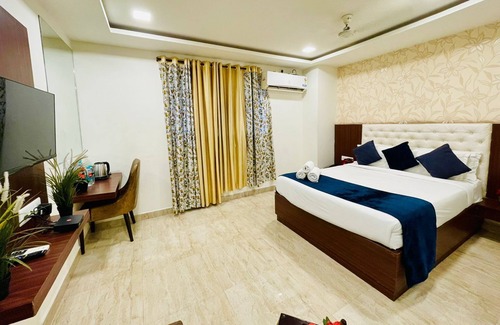 Shamshabad Hotel | Hotel Rainbow Tower