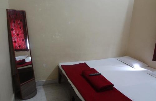 Central Pune Cabina | Hotel Rajmandir