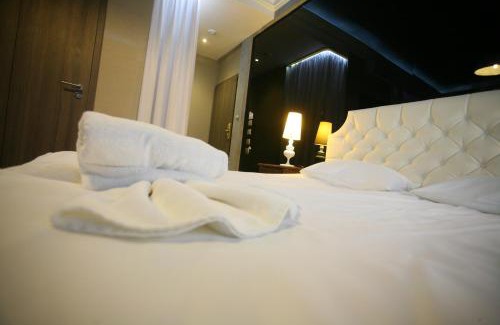 Poznan Apartamento | Hotel Ramka & Restaurant & Wine Bar