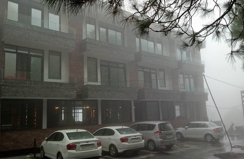 Lansdowne Hotel | Hotel Ravine Palace